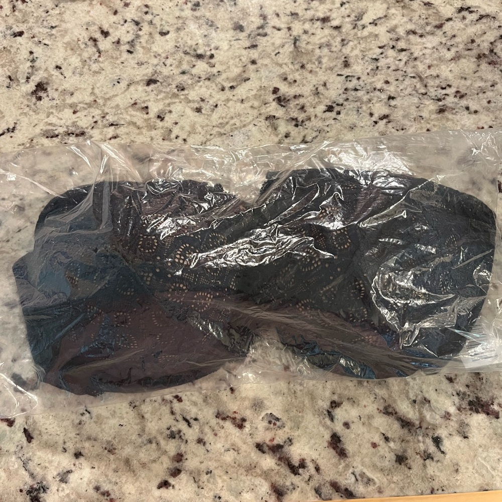40D Intimissimi Black/Tan Lace Bra